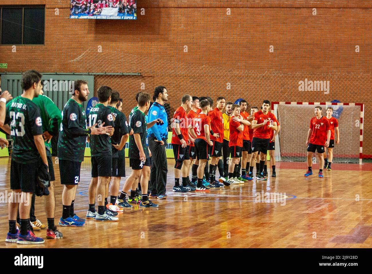 Villa Ballester, Argentina. May 25, 2022. Ovalle Balonmano (CHL) vs SAG Villa Ballester (ARG) at Estadio SAG Villa Ballester in Villa Ballester, Buenos Aires, Argentina. Credit: Fabian Lujan/ASN Media/Alamy Live News Stock Photo