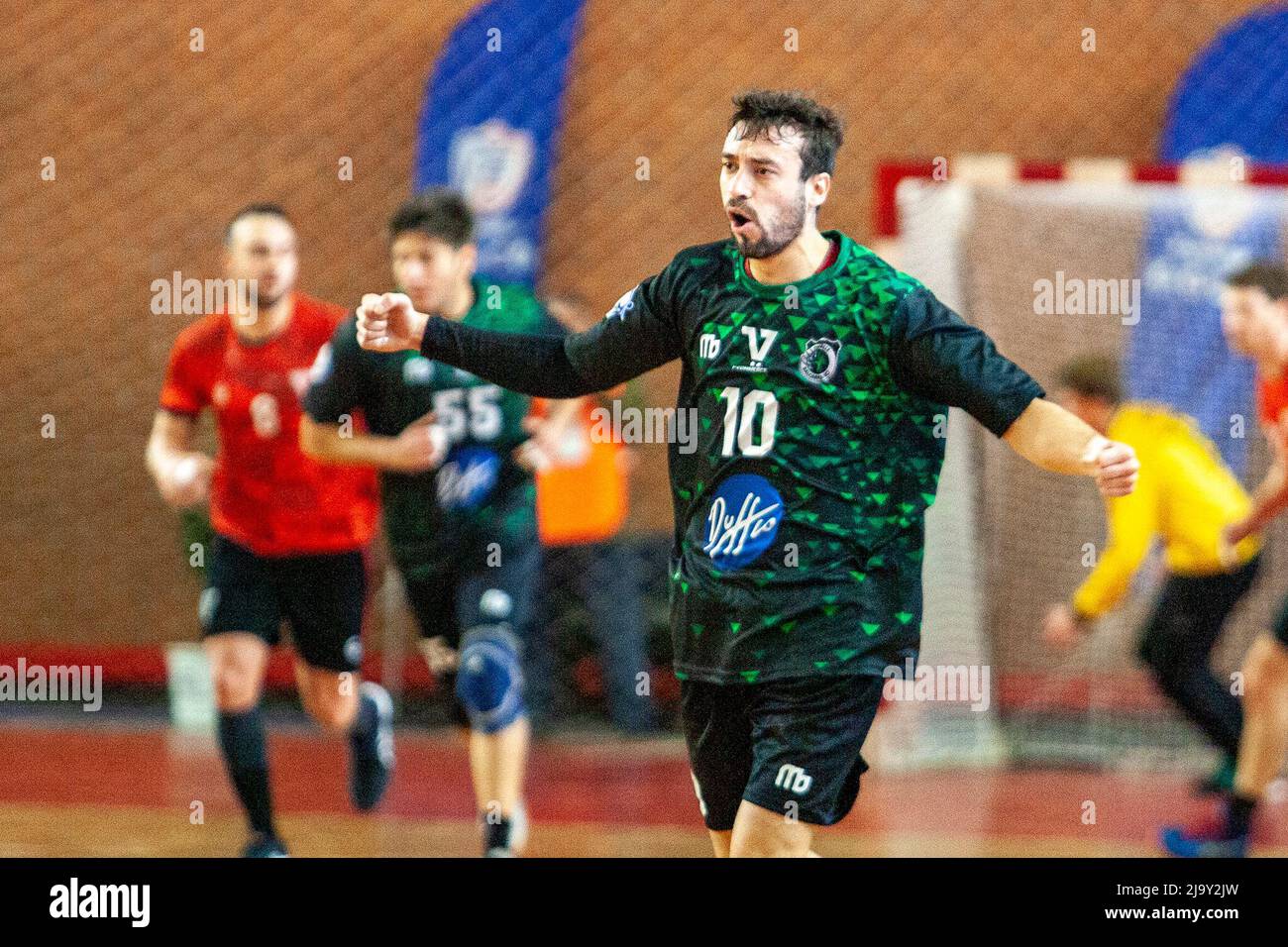 Villa Ballester, Argentina. May 25, 2022. Ovalle Balonmano (CHL) vs SAG Villa Ballester (ARG) at Estadio SAG Villa Ballester in Villa Ballester, Buenos Aires, Argentina. Credit: Fabian Lujan/ASN Media/Alamy Live News Stock Photo