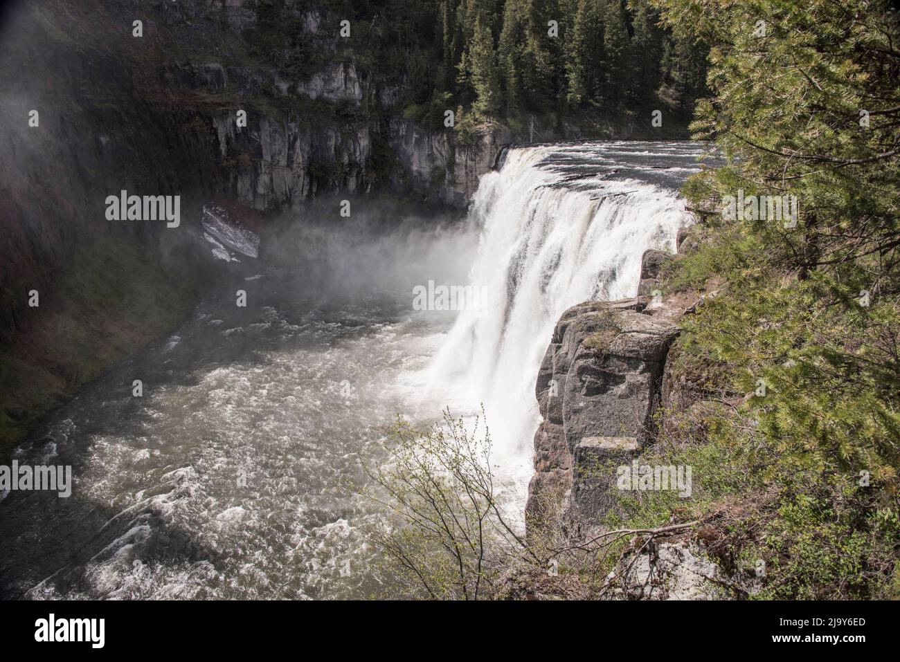 Upper Mesa Falls drops 114 feet straight down, Island Park, Fremont County, Idaho, USA Stock Photo