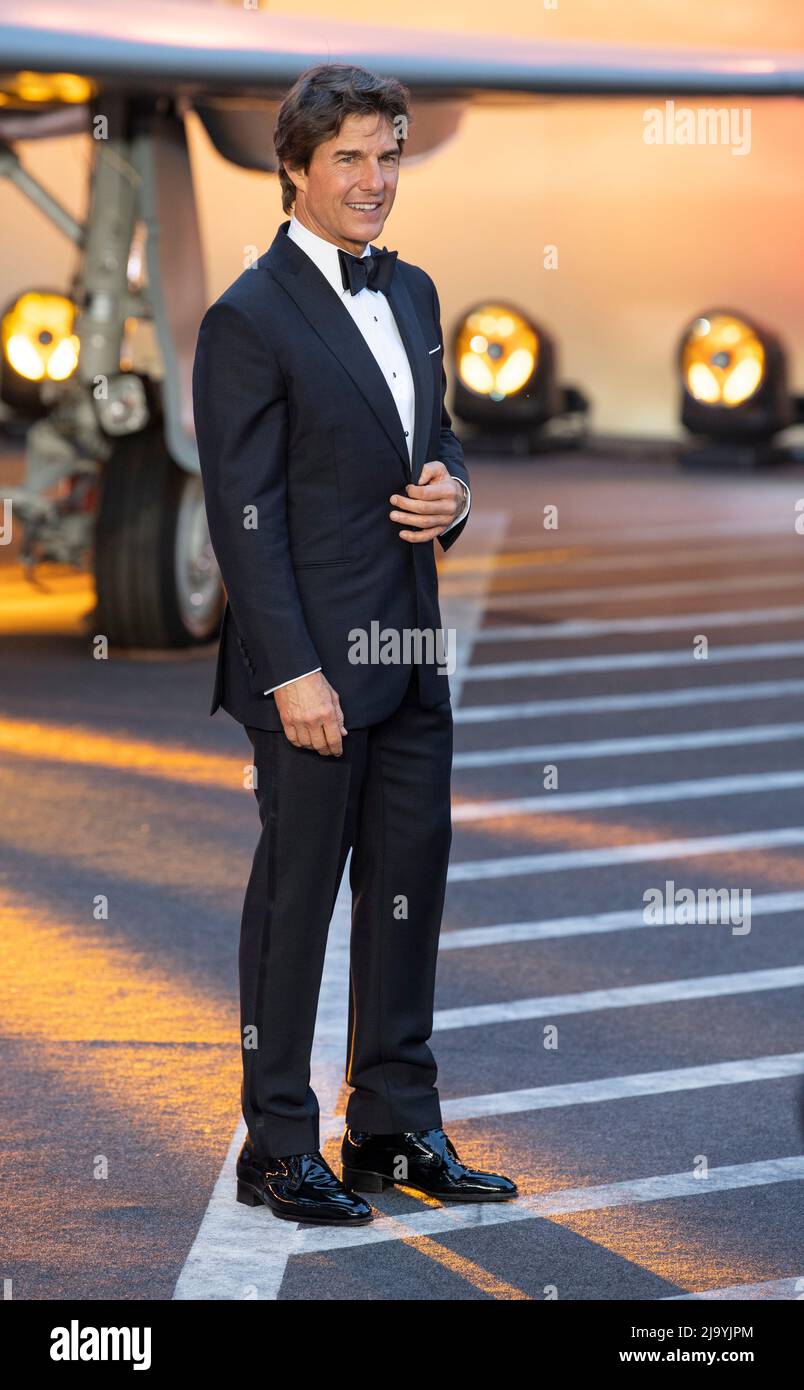 Tom Cruise attends 'Top Gun: Maverick' Royal Film Performance at Leicester Square on May 19, 2022 in London, England. Stock Photo
