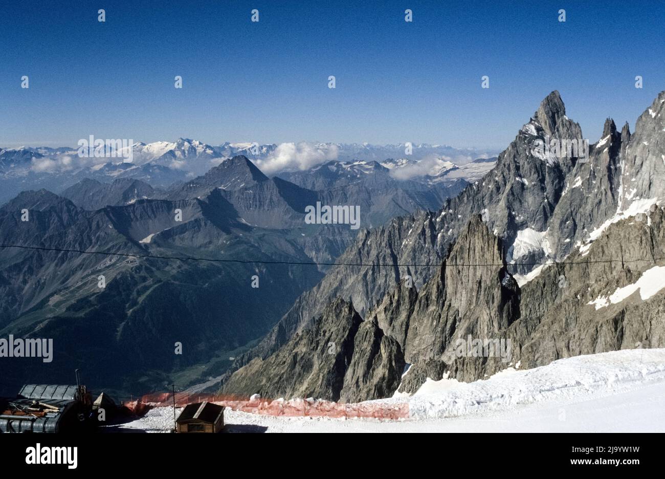 Panorama on the Pointe Helbronner, Peuterey ridge with the Aiguille Noire de Peuterey. Mont Blanc massif, France/Italy, 1990 Stock Photo