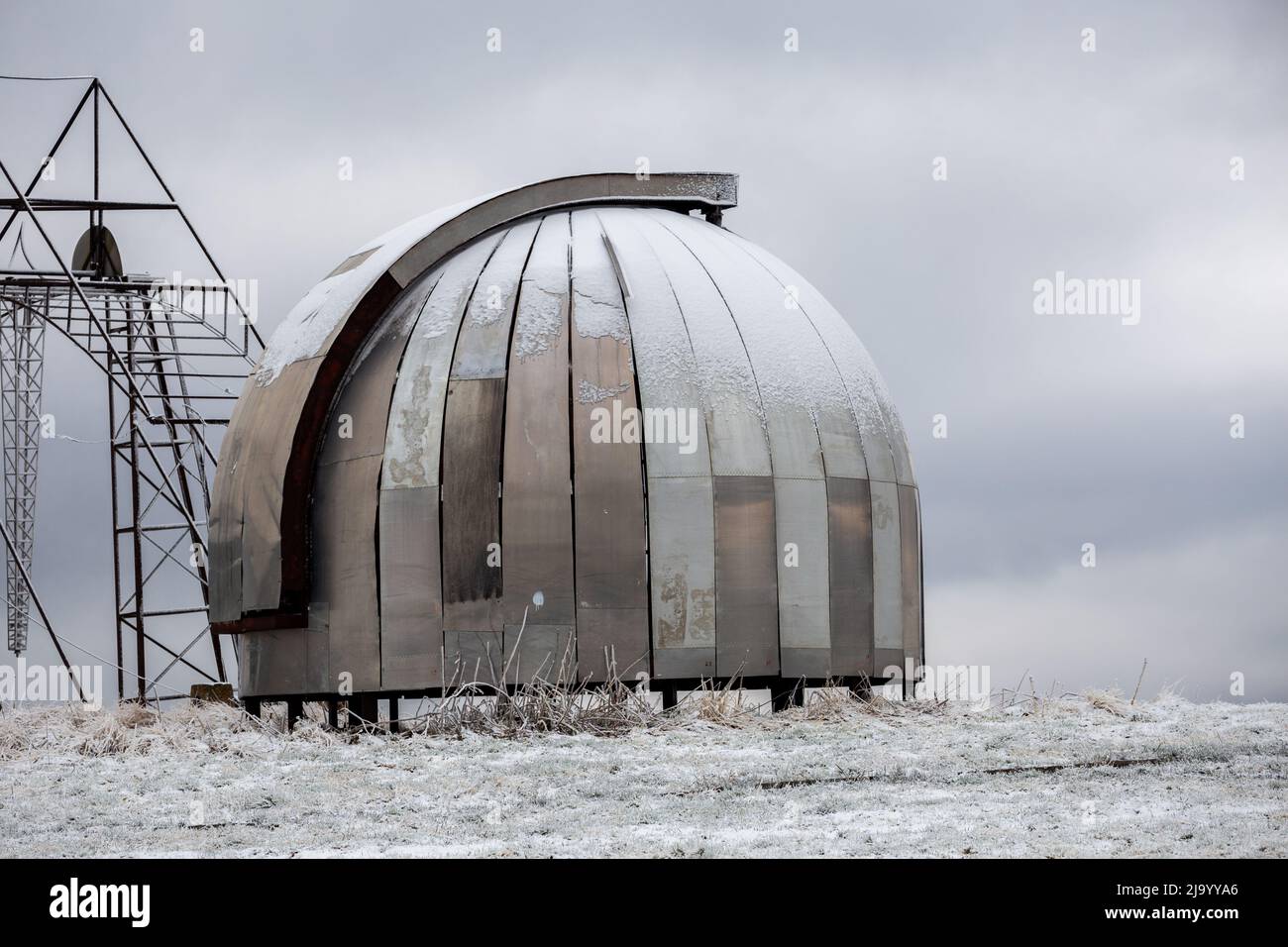 Equipment of a high-mountain scientific station on the Shadzhatmaz plateau, North Caucasus Stock Photo
