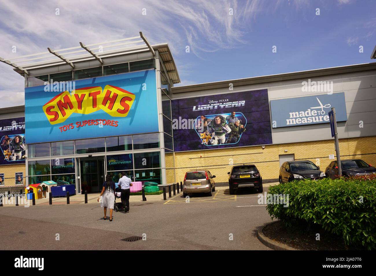 Smyths staples best sale corner