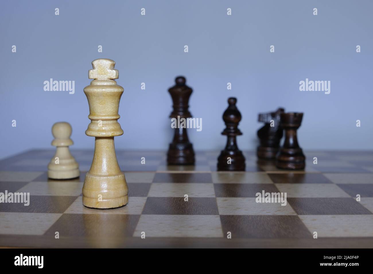 Chess board king queen in hi-res stock photography and images - Alamy