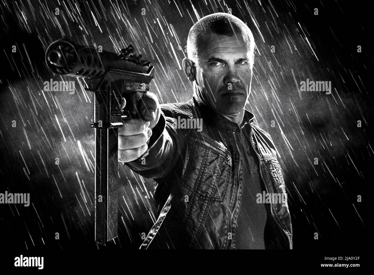 JOSH BROLIN in SIN CITY: A DAME TO KILL FOR (2014), directed by ROBERT RODRIGUEZ and FRANK MILLER. Credit: MIRAMAX FILMS / Album Stock Photo
