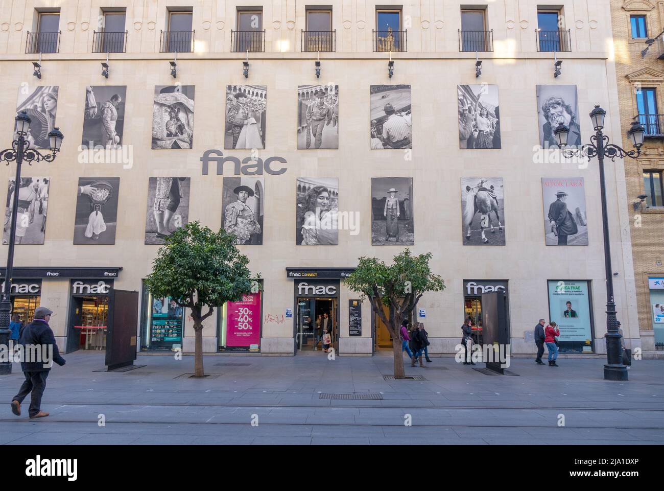 Spanish shop front hi-res stock photography and images - Alamy