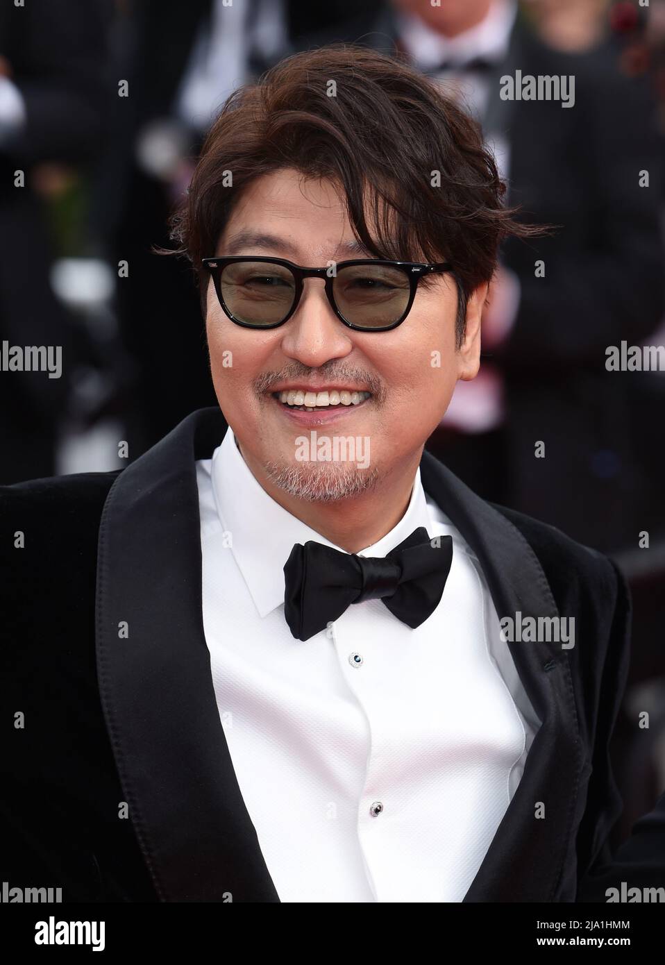 May 26th, 2022. Cannes, France. Song Kang-ho attending the Broker Premiere, part of the 75th Cannes Film Festival, Palais de Festival, Cannes. Credit: Doug Peters/EMPICS/Alamy Live News Stock Photo