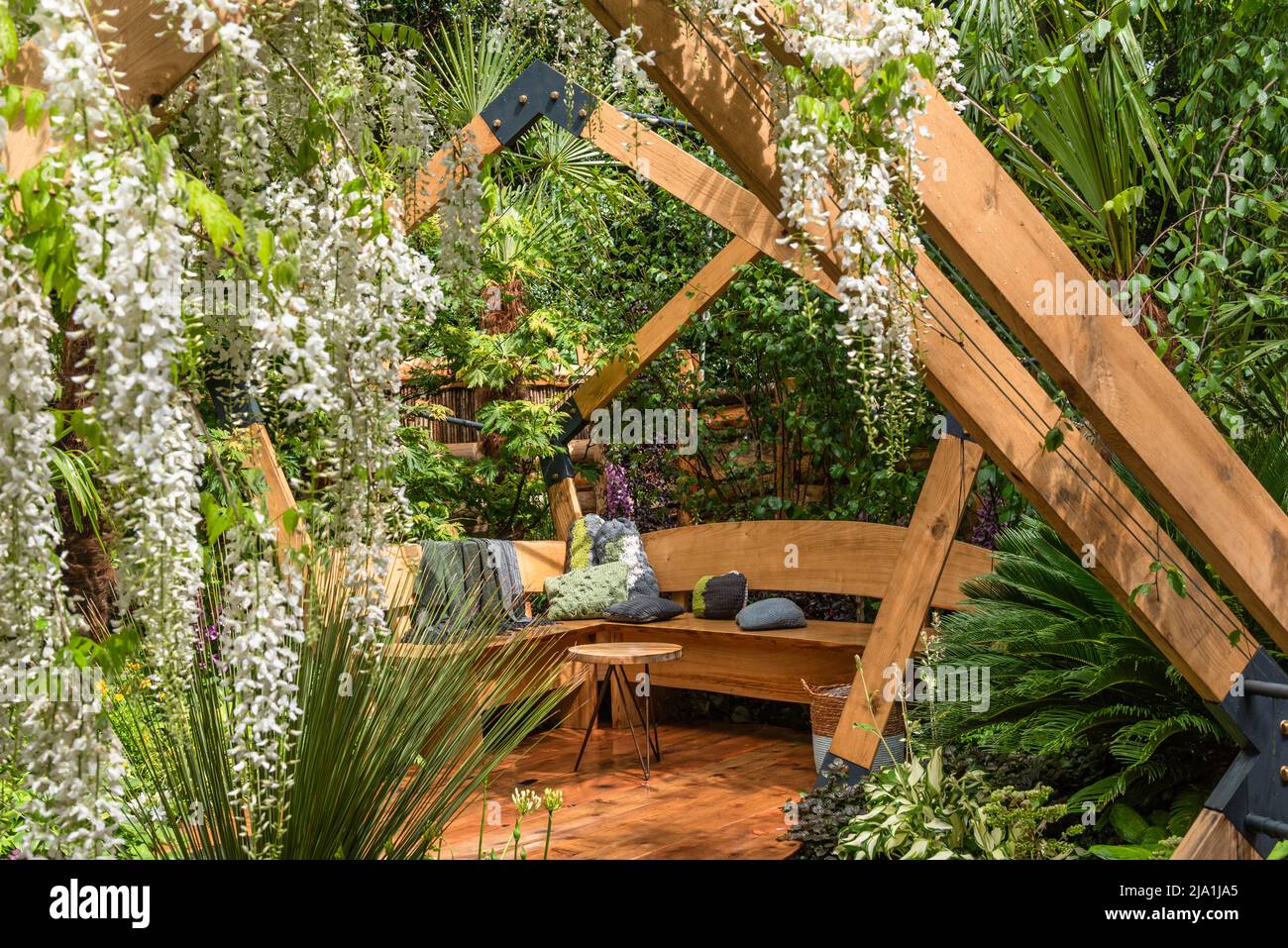 Display garden Chelsea Flower Show Stock Photo Alamy