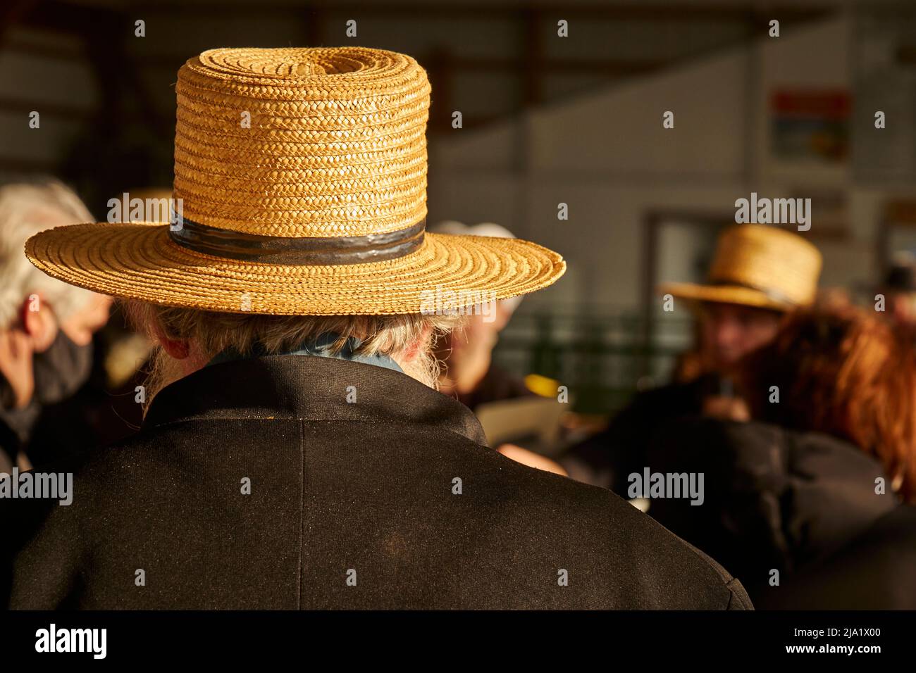Amish hat hi-res stock photography and images - Alamy