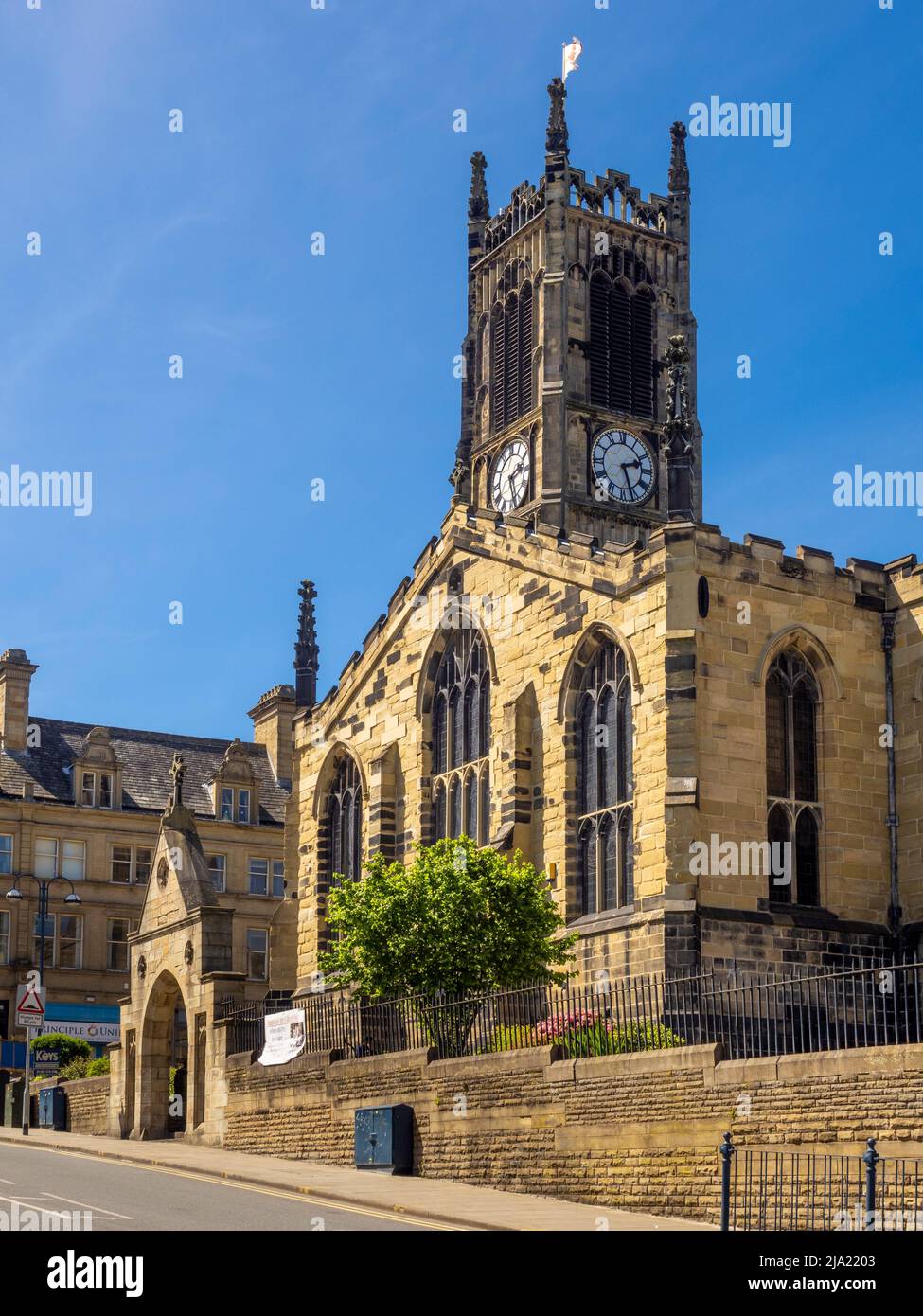 Exterior church facade hi-res stock photography and images - Alamy