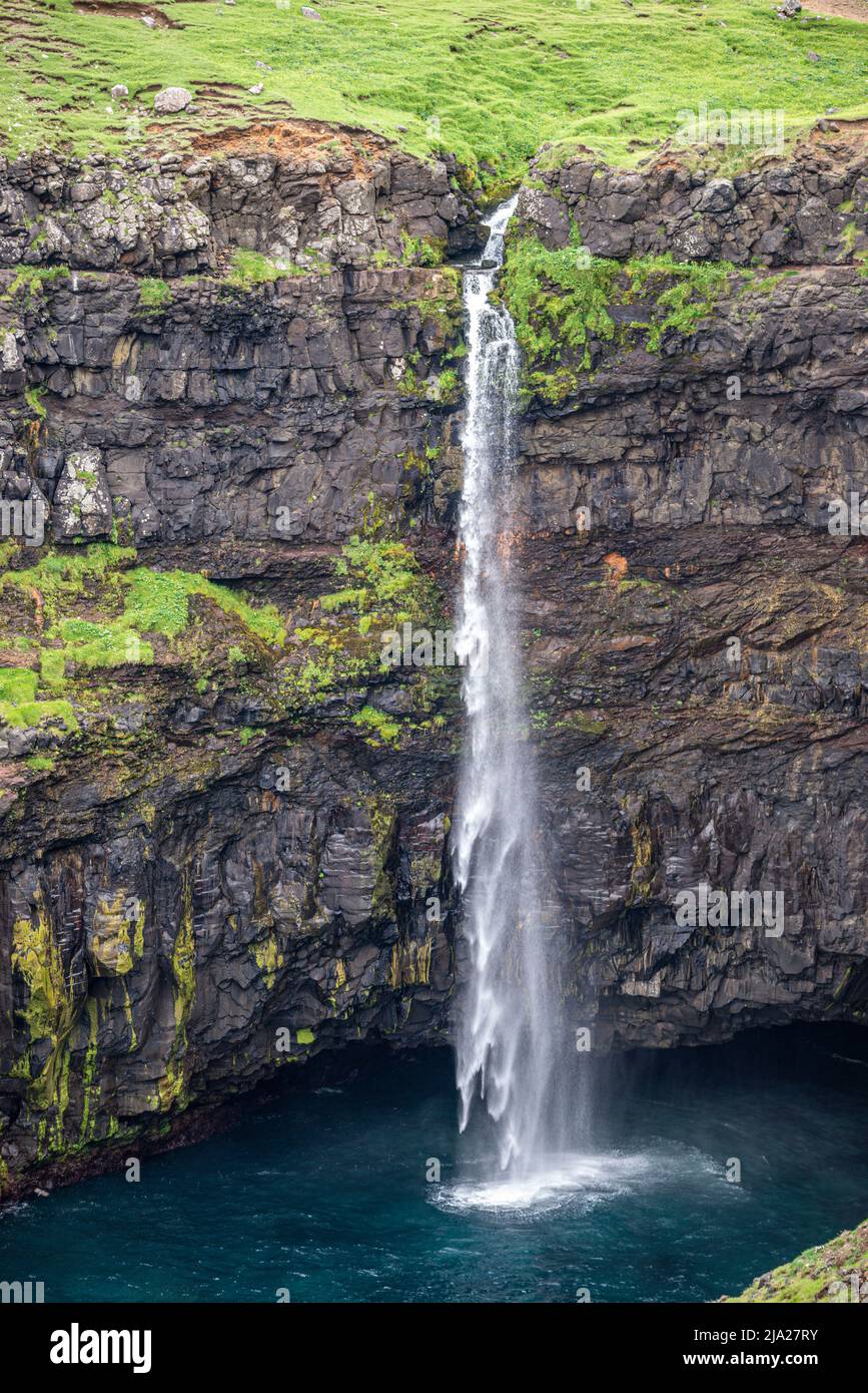 Mulafossur Waterfall Into The Ocean Behind G sadalur Village V gar mulafossur-waterfall-into-the-ocean-behind-g-sadalur-village-v-gar