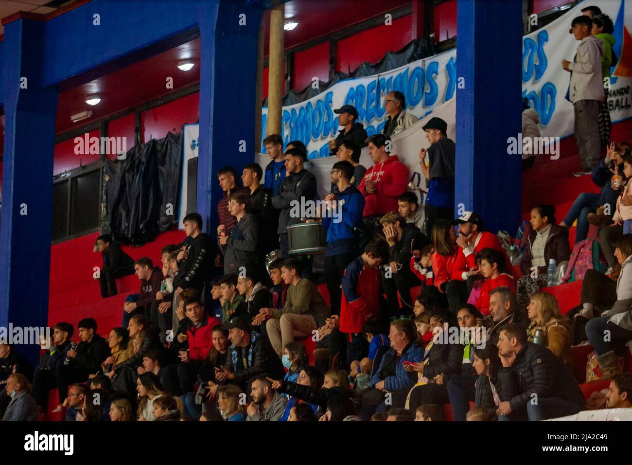 Argentina. May 26, 2022. San Fernando Handball (ARG) fans at Estadio SAG Villa Ballester in Villa Ballester, Buenos Aires, Argentina. Credit: Fabian Lujan/ASN Media/Alamy Live News Stock Photo