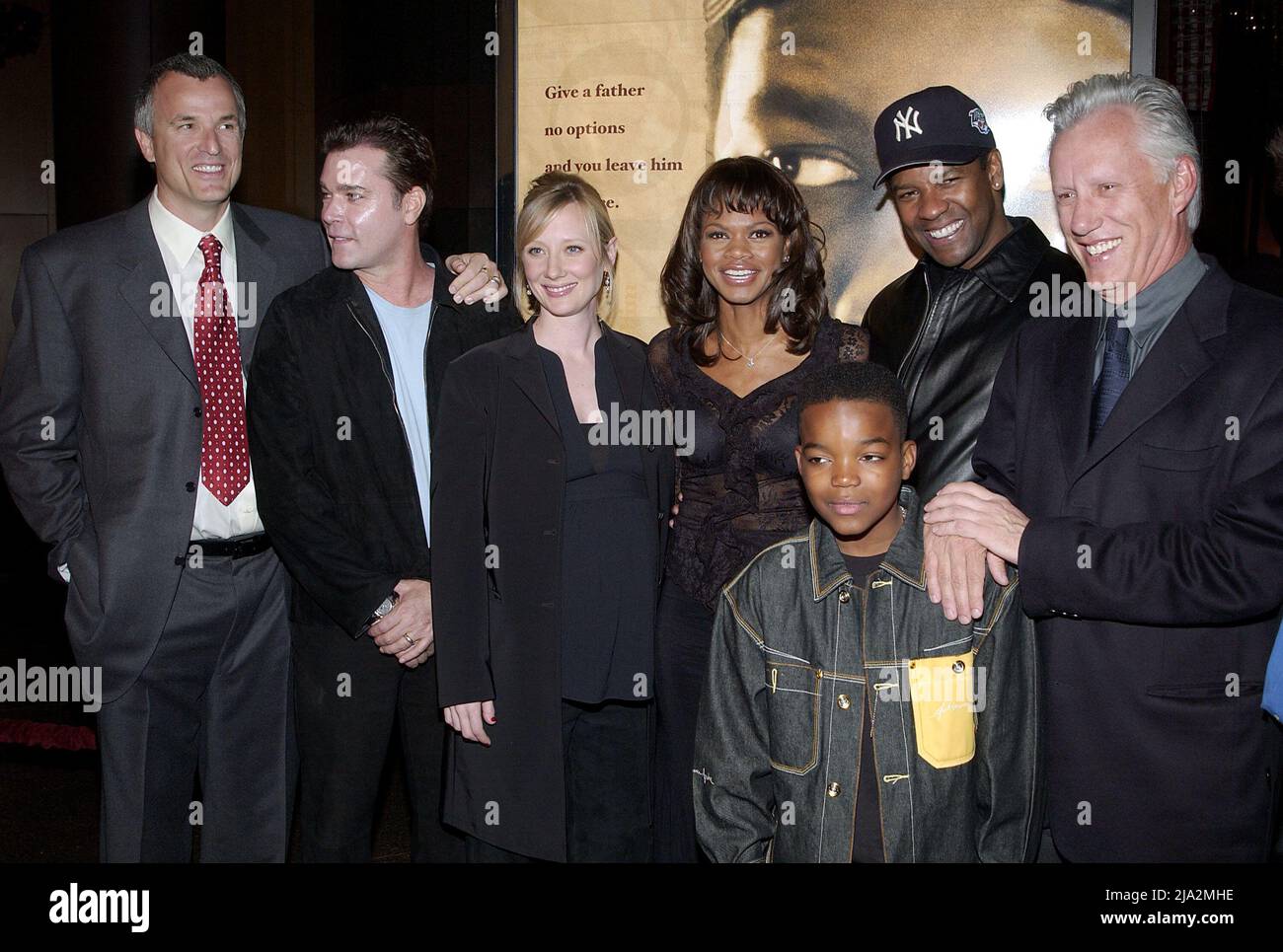 The cast of John Q " The director Nick Cassavetes, Ray Liotta, Anne ...