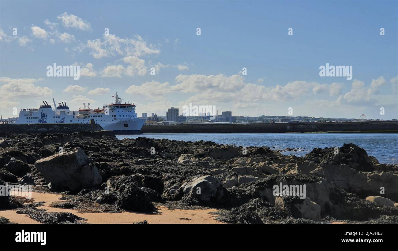 Shetland ferry leaving Aberdeen Stock Photo