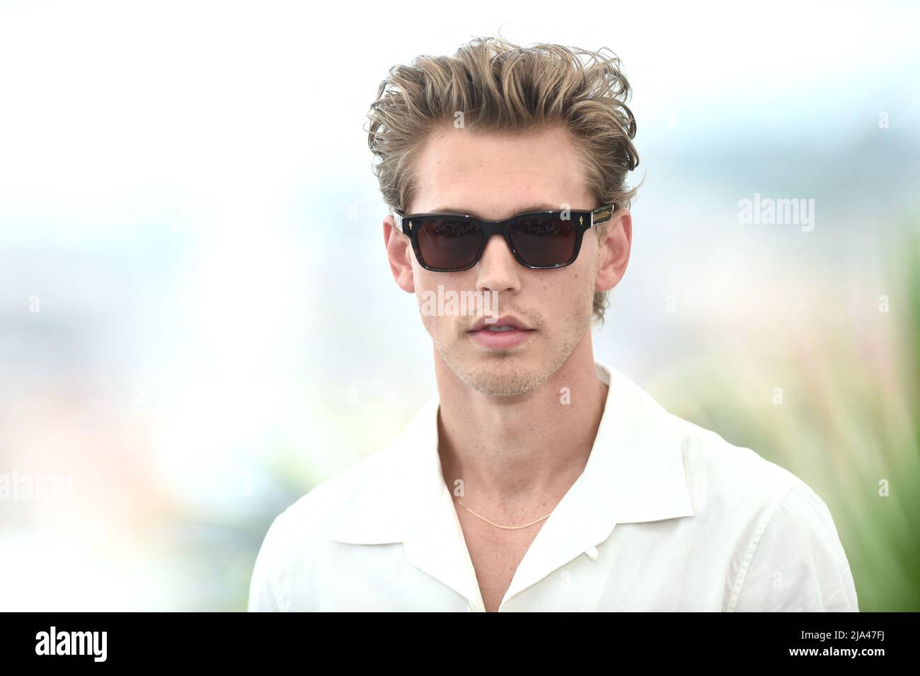 Austin Butler at the photocall for "Elvis" during the 75th annual