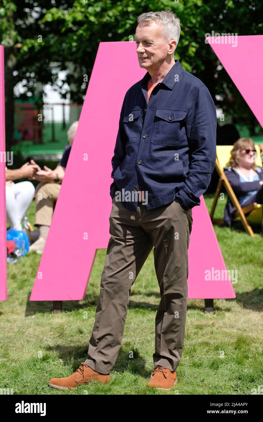 Hay Festival, Hay on Wye, Wales, UK – Friday 27th May 2022 – Comedian and TV presenter Frank Skinner rehearsing for Sky Arts at the Hay Festival - Photo Steven May / Alamy Live News Stock Photo