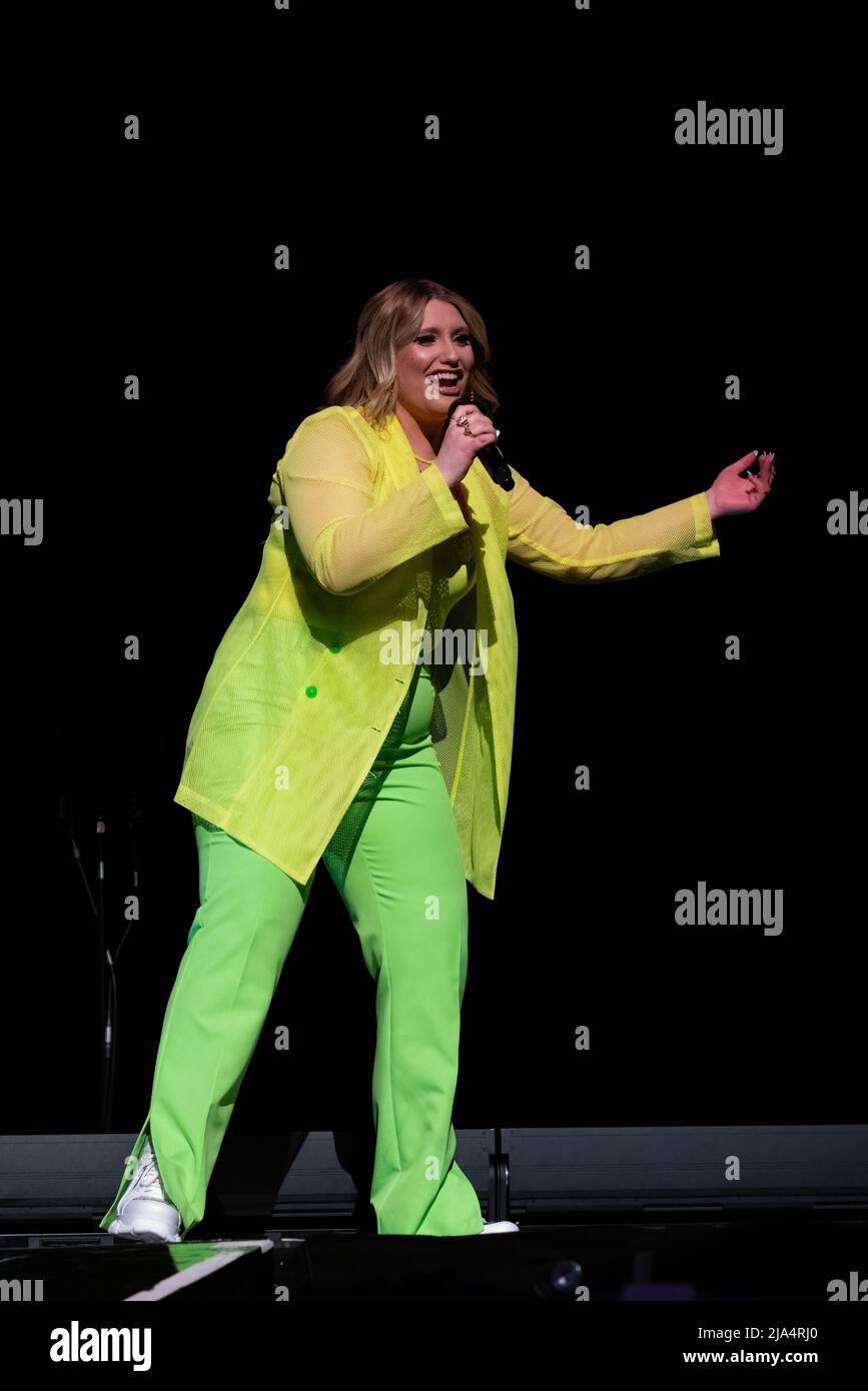 P&J Live, East Burn Road, Stoneywood, Aberdeen, UK. 26th May, 2022. AB21 9FX. This is a scene from Ella Henderson performace as a support act to The Script. Credit: JASPERIMAGE/Alamy Live News Stock Photo