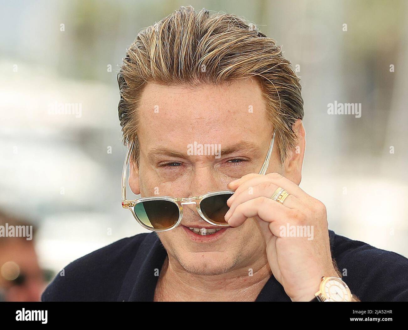 Cannes, France. 27th May, 2022. French actor Benoit Magimel poses during a photocall for the film "Pacifiction" during the 75th edition of the Cannes Film Festival in Cannes, southern France, on May 27, 2022. Credit: Gao Jing/Xinhua/Alamy Live News Stock Photo