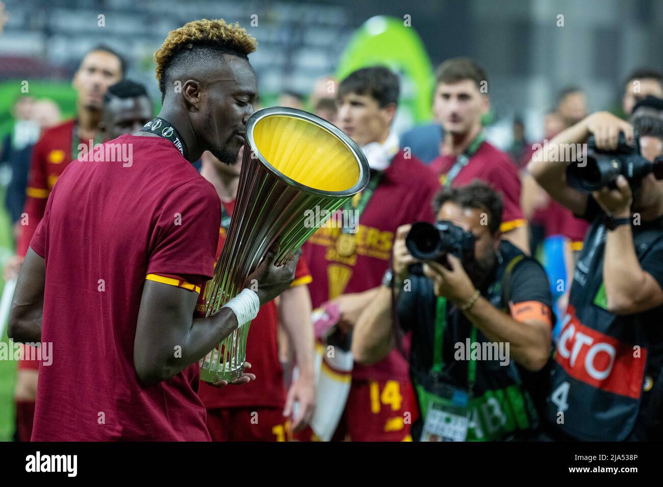 TIRANA, ALBANIA - MAY 25: Tammy Abraham of AS Roma celebrates with ...