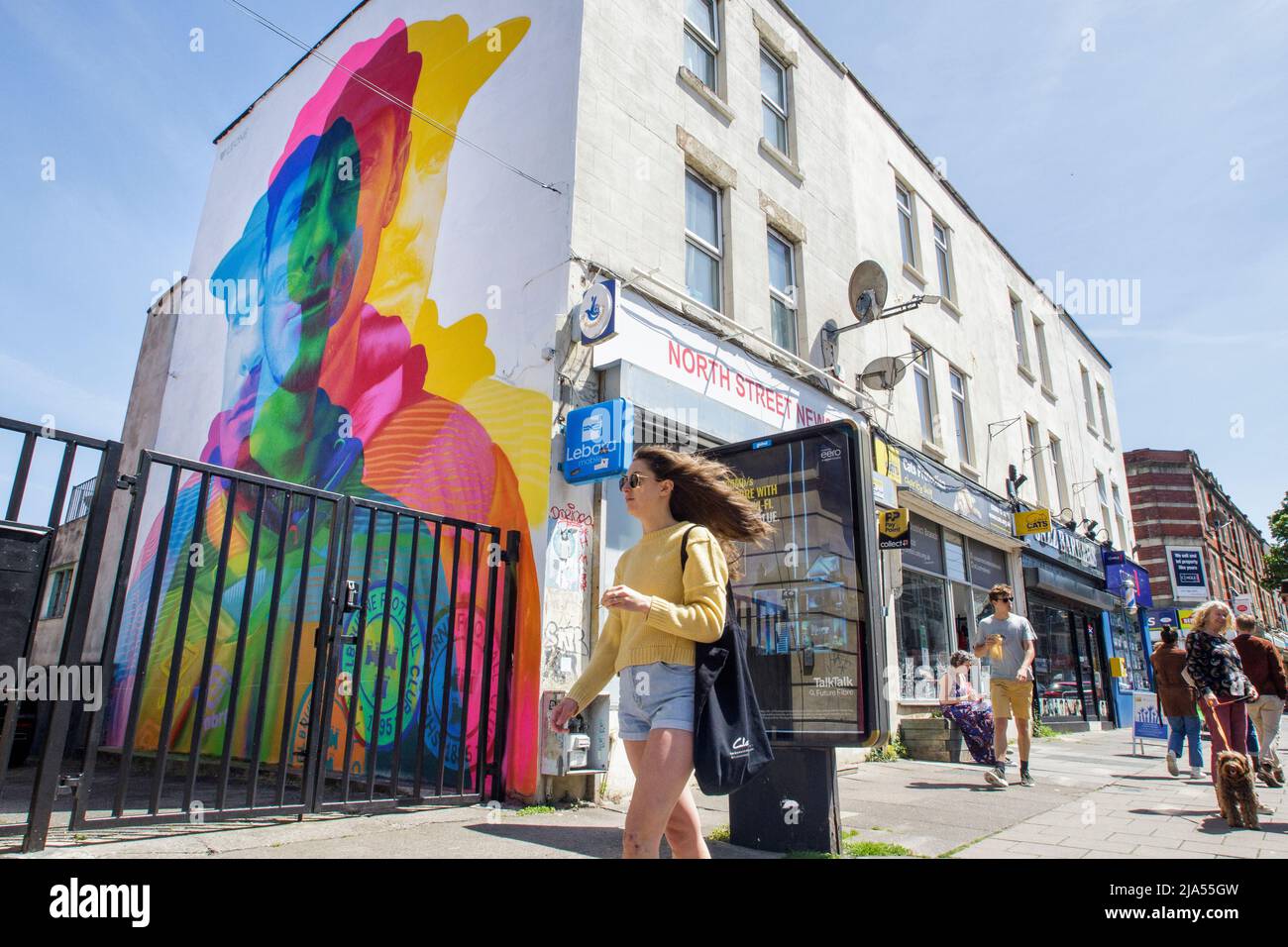 Bristol, UK. 27th May, 2022. Artwork created by Irish artist Aches for the Upfest 2022 festival,Europe's largest Street Art & Graffiti festival is pictured on the streets Bedminster, Bristol. Credit: Lynchpics/Alamy Live News Stock Photo