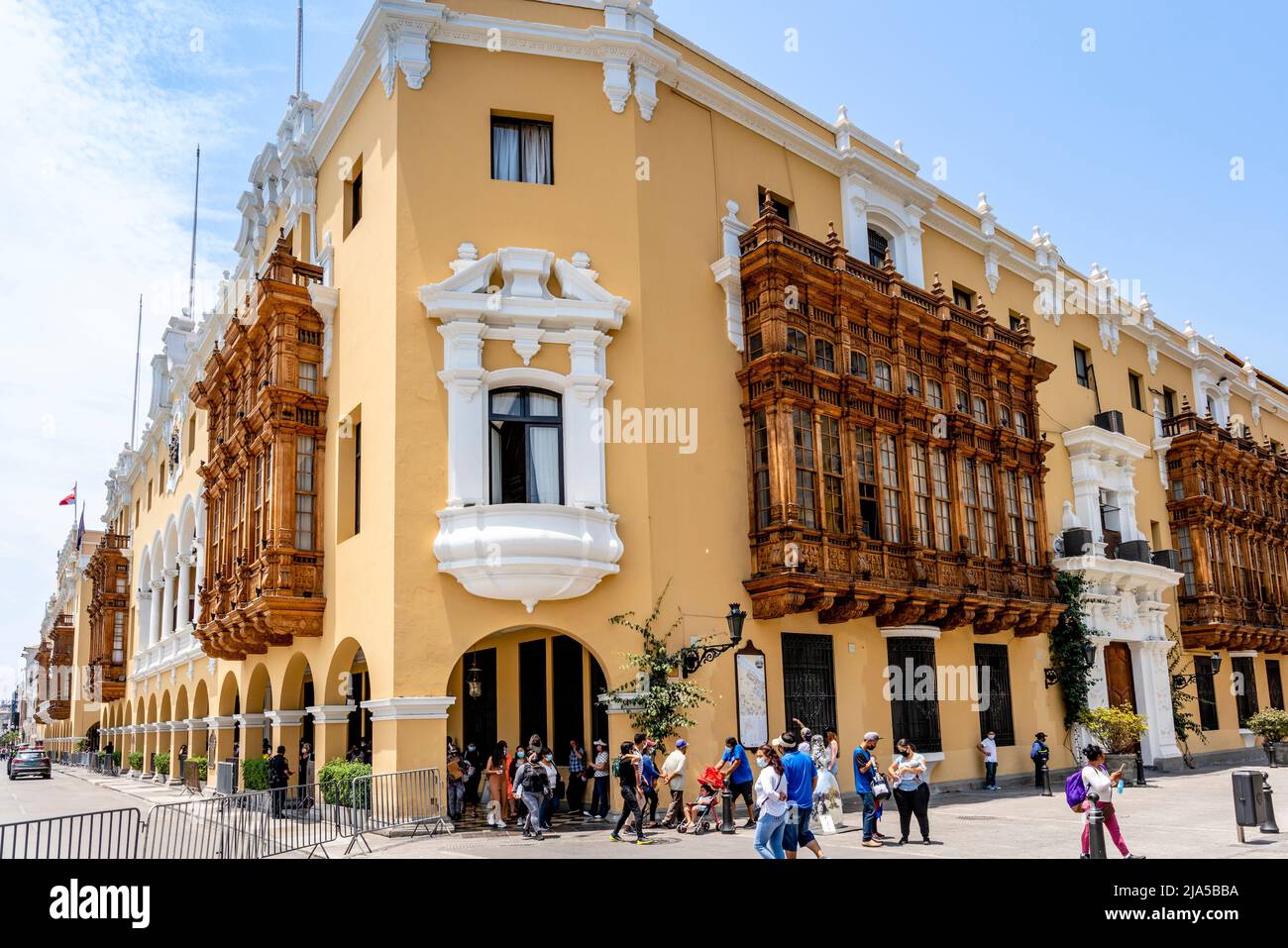 Colonial Style Buildings In The Plaza De Armas, Lima, Peru. Stock Photo