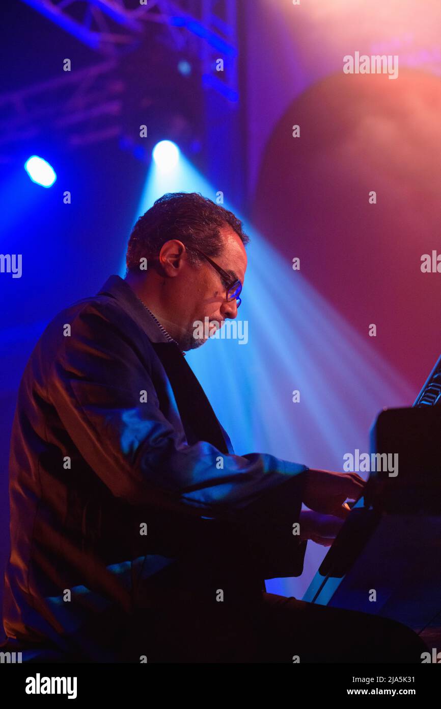 Hay-on-Wye, Wales, UK. 27th May, 2022. Pianist, composer, educator and social activist Danilo Pérez in concert at Hay Festival 2022, Wales. Credit: Sam Hardwick/Alamy. Stock Photo
