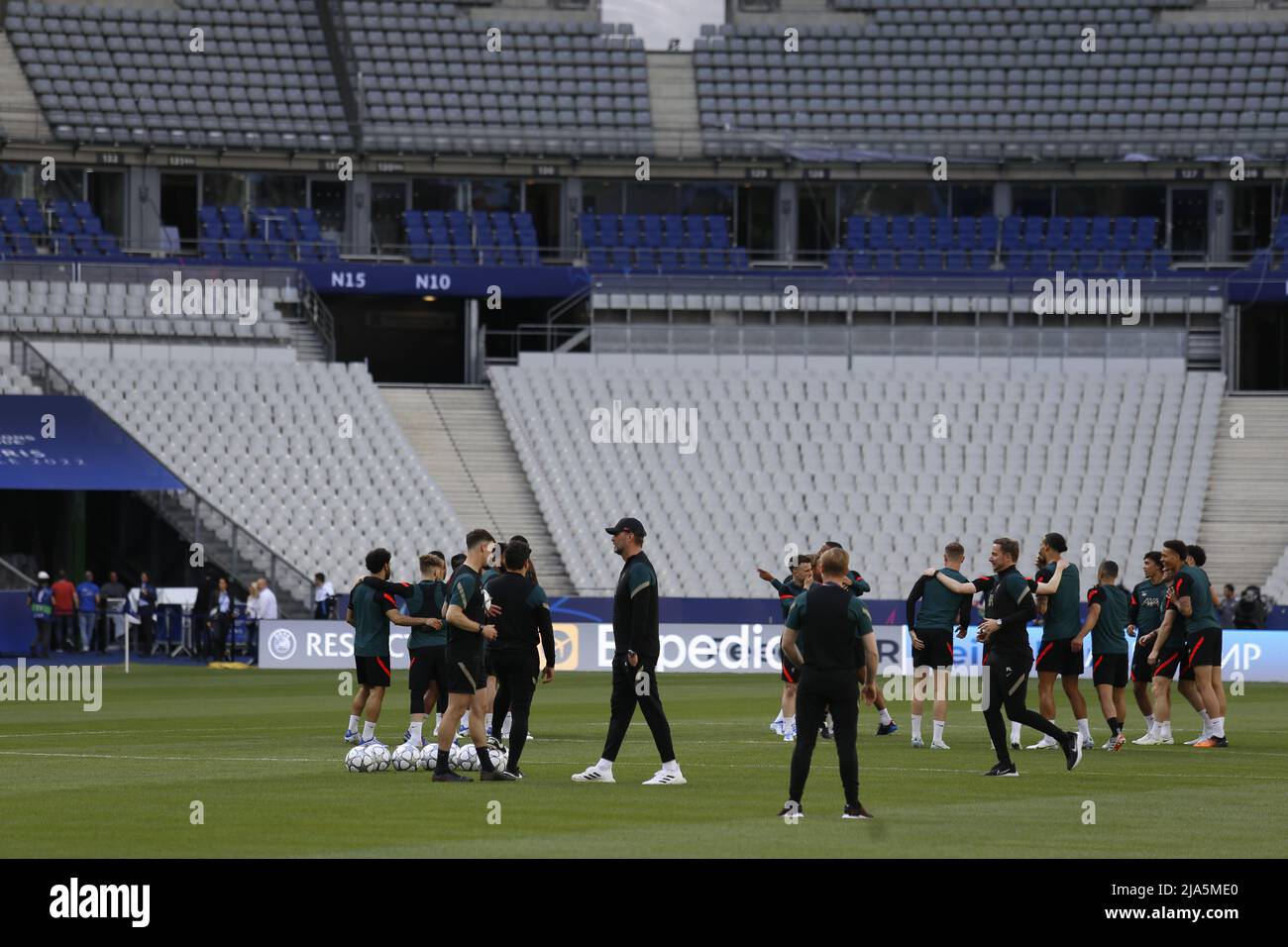 Paris, France. 27th May, 2022. Players of Liverpool FC seen during the Liverpool training in Paris Saint Denis stadium before final champions league 2022. (Photo by Mohammad Javad Abjoushak/SOPA Images/Sipa USA) Credit: Sipa USA/Alamy Live News Stock Photo