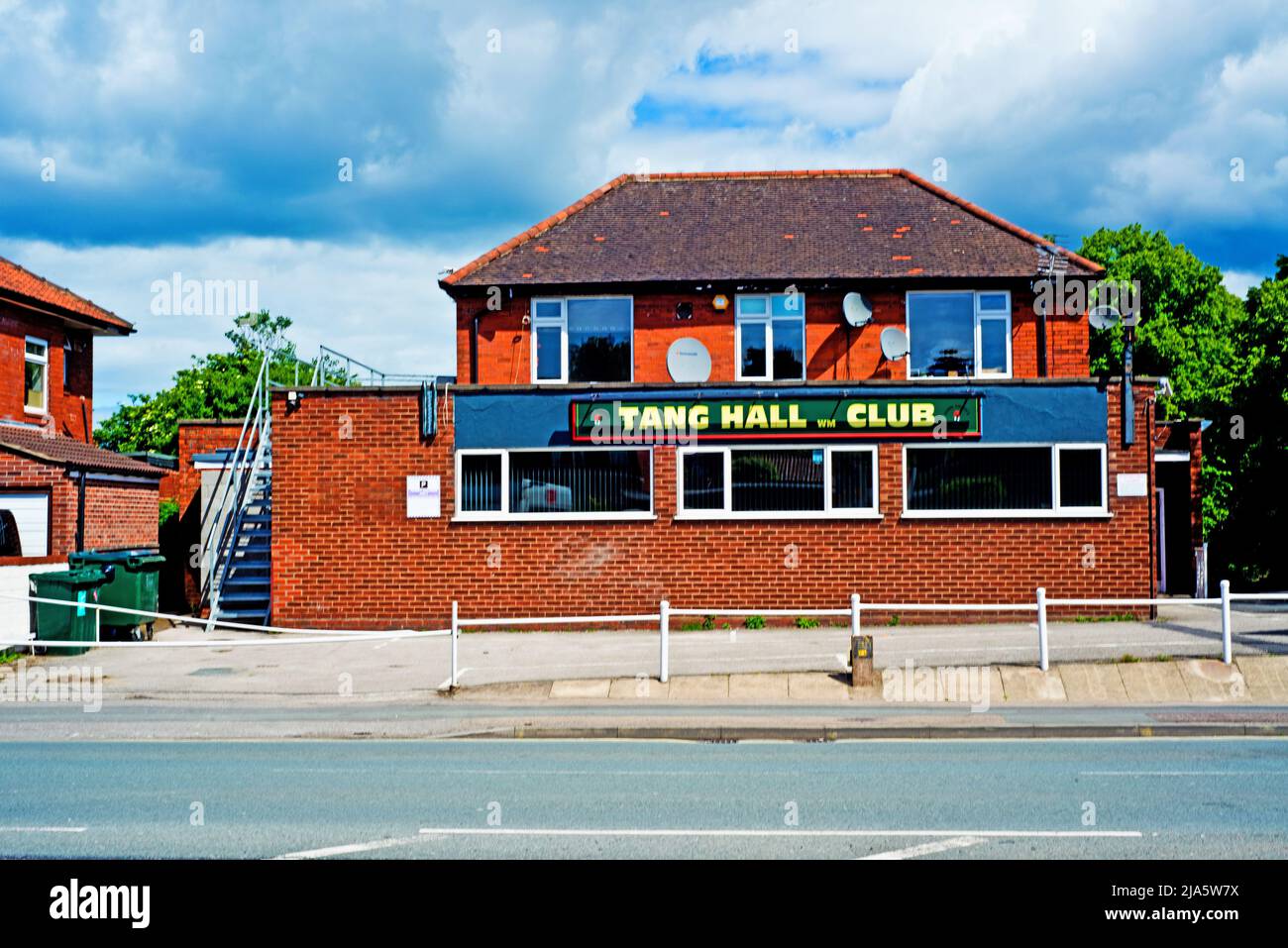 Tang Hall Workmens Club, Hull Road, York, England Stock Photo Alamy