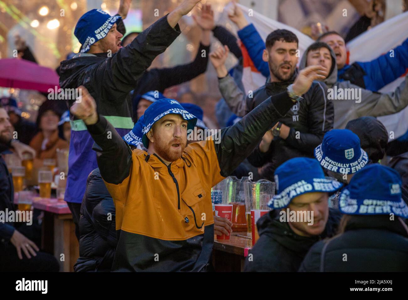 Skylight rooftop bar hires stock photography and images Alamy