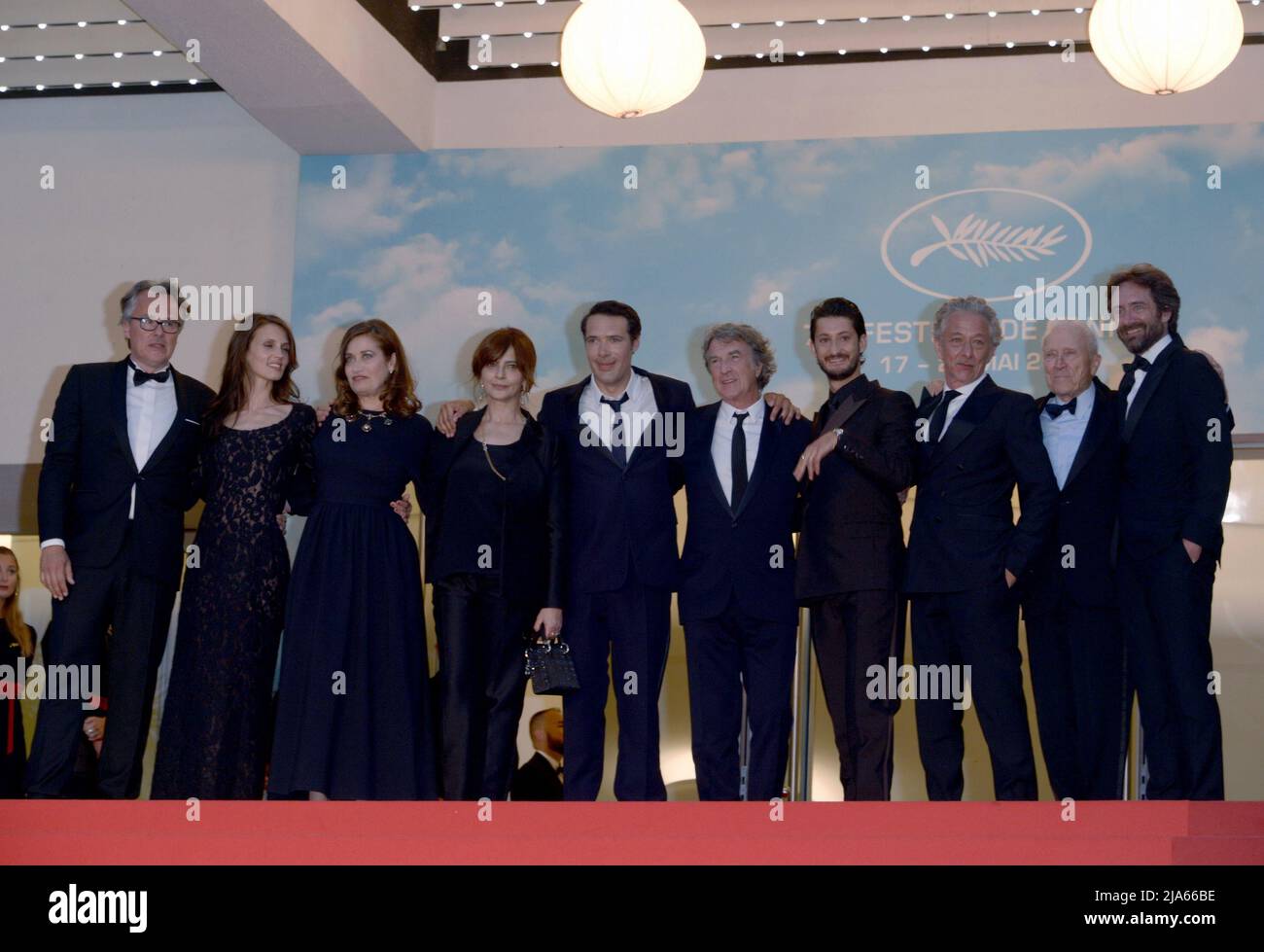 May 27, 2022, CANNES, France: CANNES, FRANCE - MAY 27: (L to R) FranÃ§ois Kraus, Marine Vacth, Emmanuelle Devos, Laura Morante, Director Nicolas Bedos, FranÃ§ois Cluzet, Pierre Niney, guest, JÃ©rÃ´me Seydoux and Denis Pineau-Valencienne attend the screening of ''Mascarade'' during the 75th annual Cannes film festival at Palais des Festivals on May 27, 2022 in Cannes, France. (Credit Image: © Frederick Injimbert/ZUMA Press Wire) Stock Photo