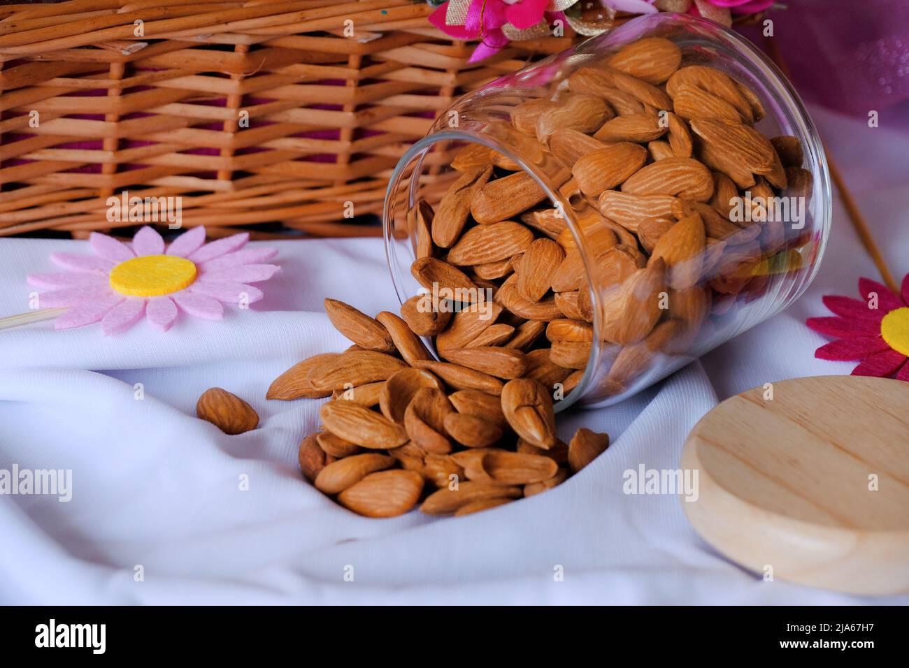 Mixed nuts and dried fruits, Nuts and Dry Fruits, Healthy snack mix