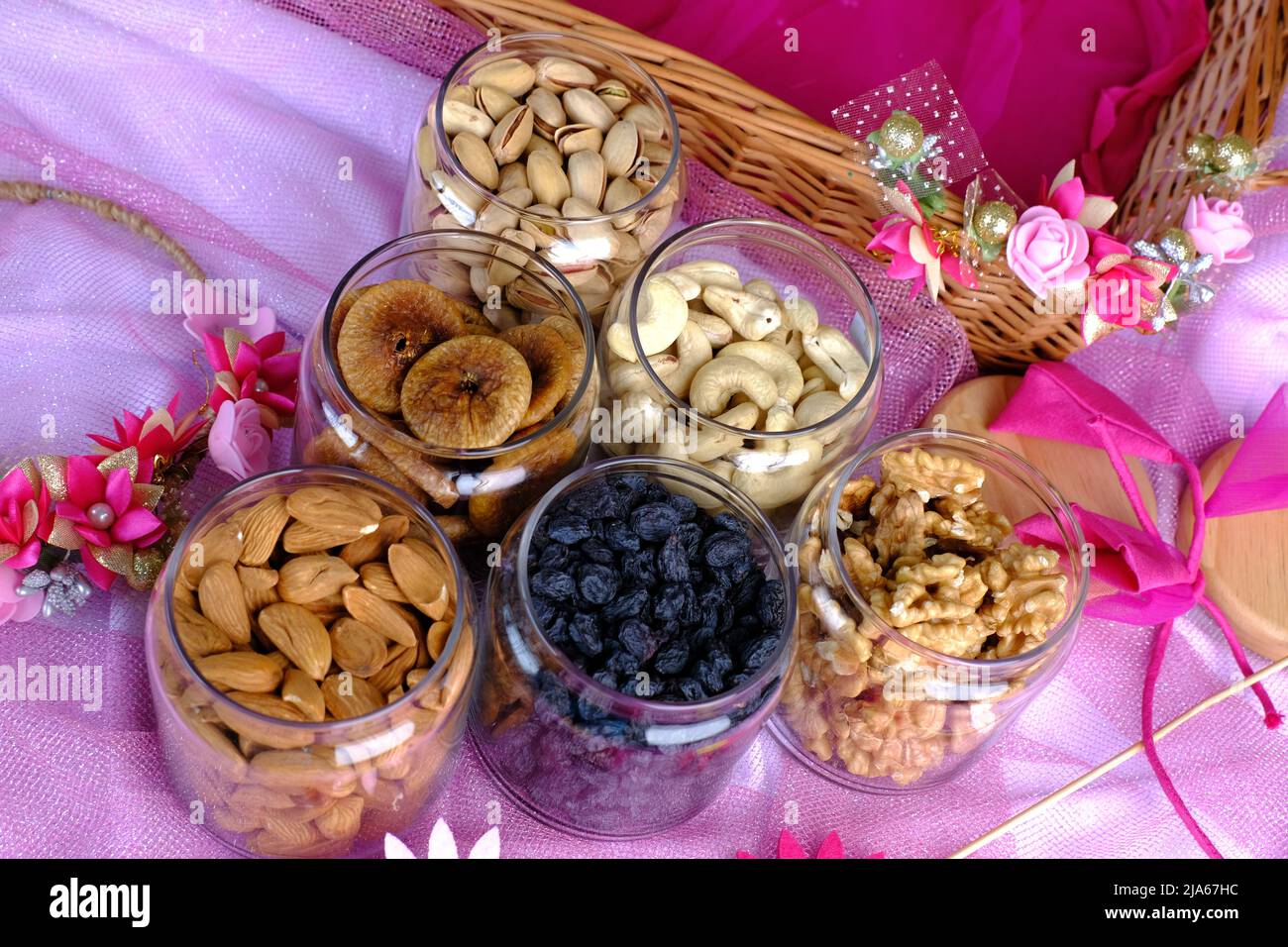Mixed nuts and dried fruits, Nuts and Dry Fruits, Healthy snack mix