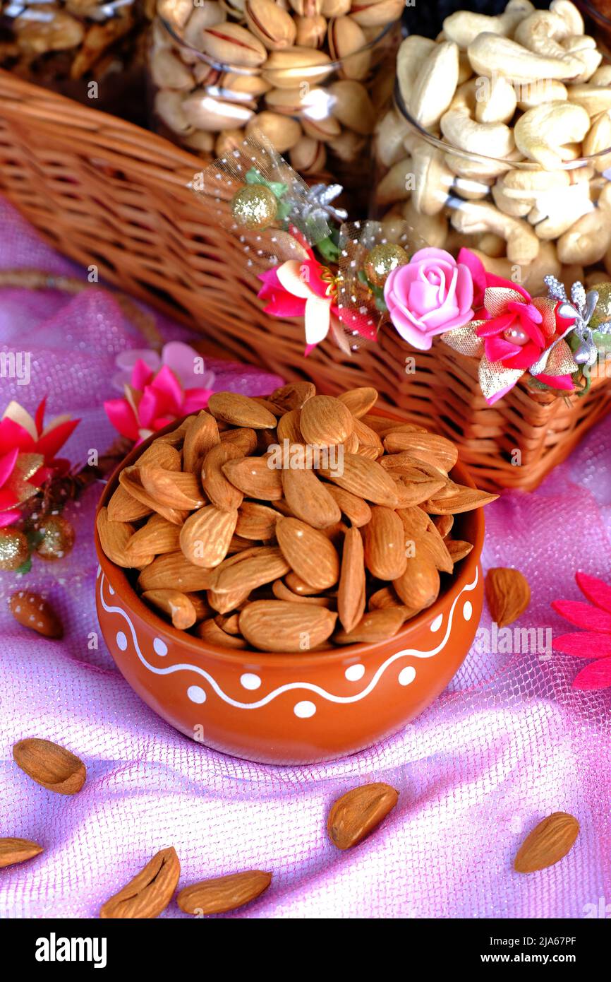 Mixed nuts and dried fruits, Nuts and Dry Fruits, Healthy snack mix