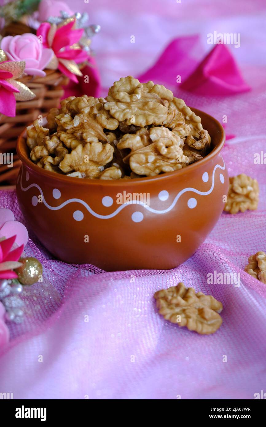 Mixed nuts and dried fruits, Nuts and Dry Fruits, Healthy snack mix