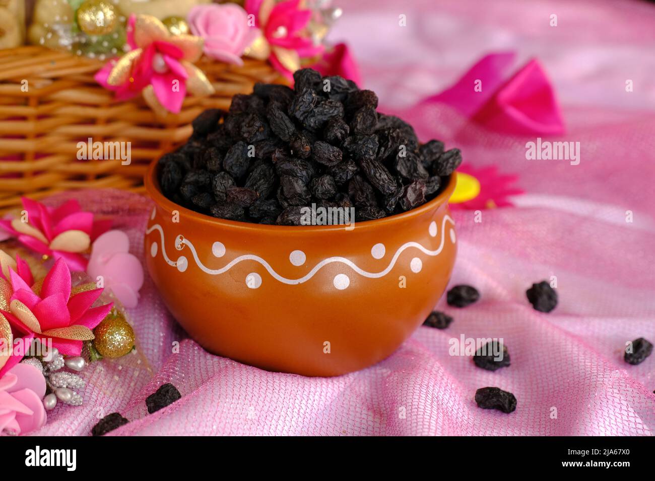Mixed nuts and dried fruits, Nuts and Dry Fruits, Healthy snack mix