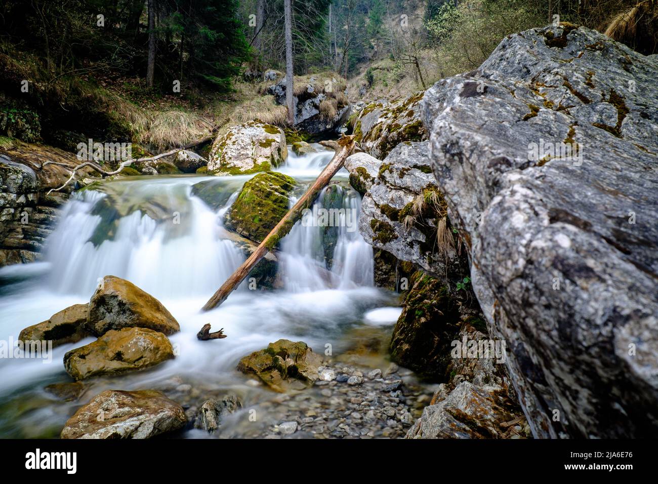 Wasserfall am Wildbach Stock Photo