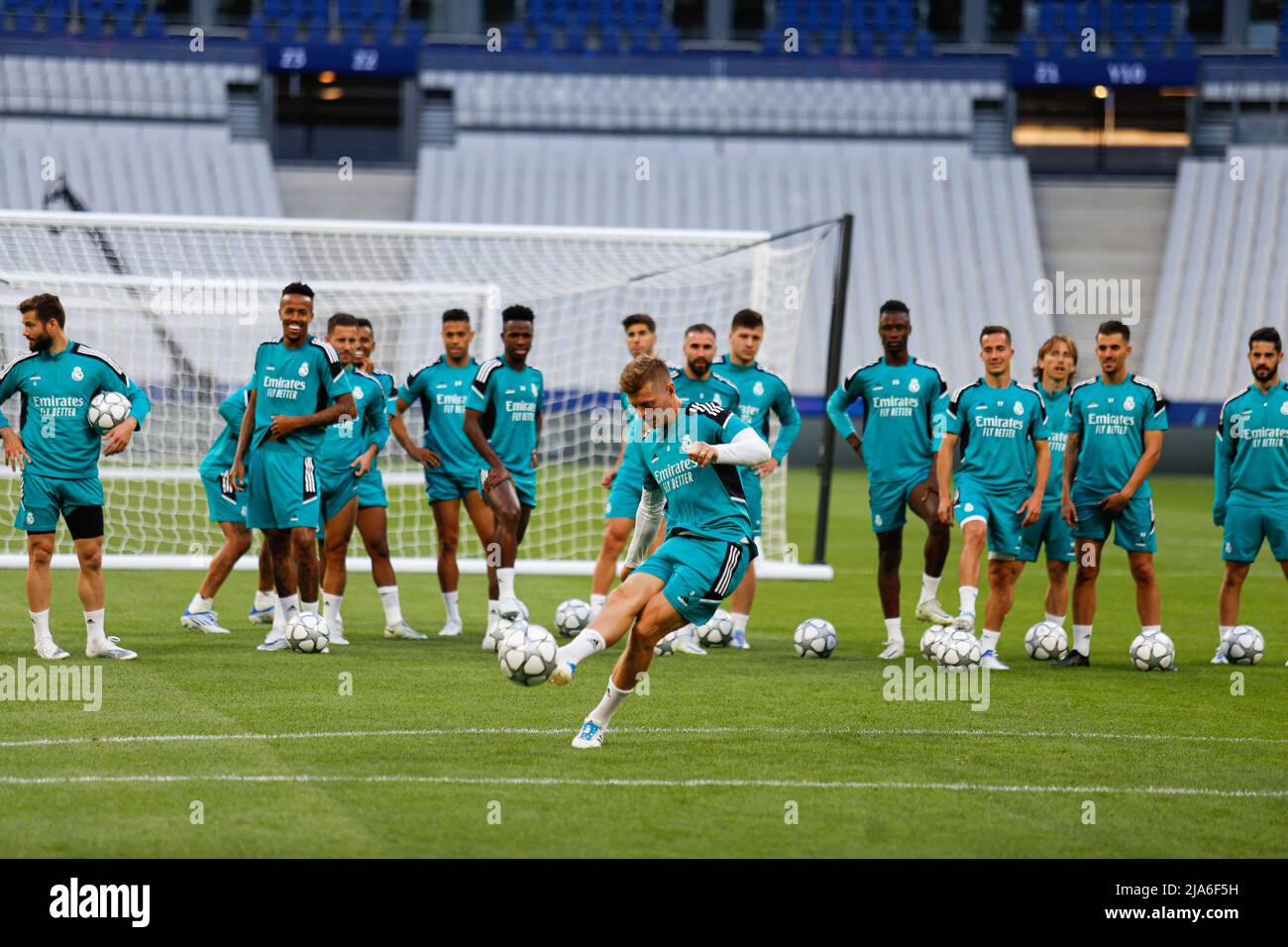 Paris, France. 27th May, 2022. Toni Kroos seen during the Real Madrid  training in Paris Saint Denis stadium before final champions league 2022.  (Photo by Mohammad Javad Abjoushak/SOPA Images/Sipa USA) Credit: Sipa