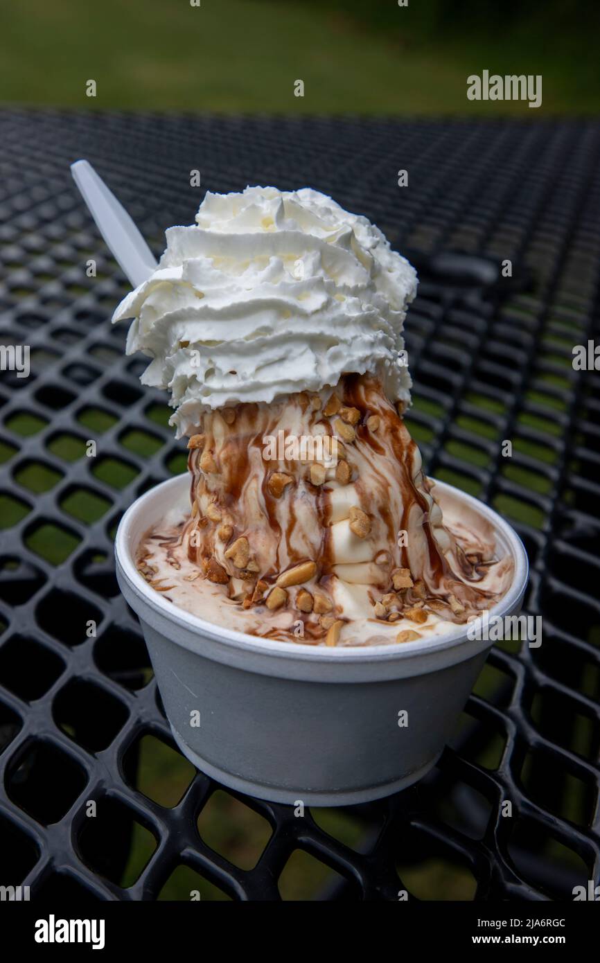 King Cone is an ice cream stand on Rt. 68 in Butler, Pennsylvania Stock