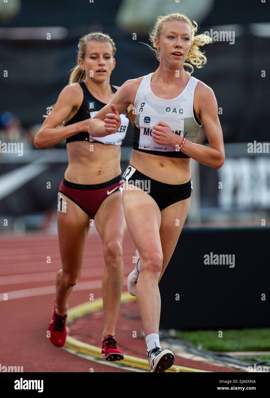 Eugene OR USA. 27th May, 2022. Alicia Monson and Karissa Schweizer in the 10,000 meter race during the Nike Prefontaine Classic Night Meet. Karissa over took Alicia in the last lap to win at Hayward Field Eugene, OR Thurman James/CSM/Alamy Live News Stock Photo