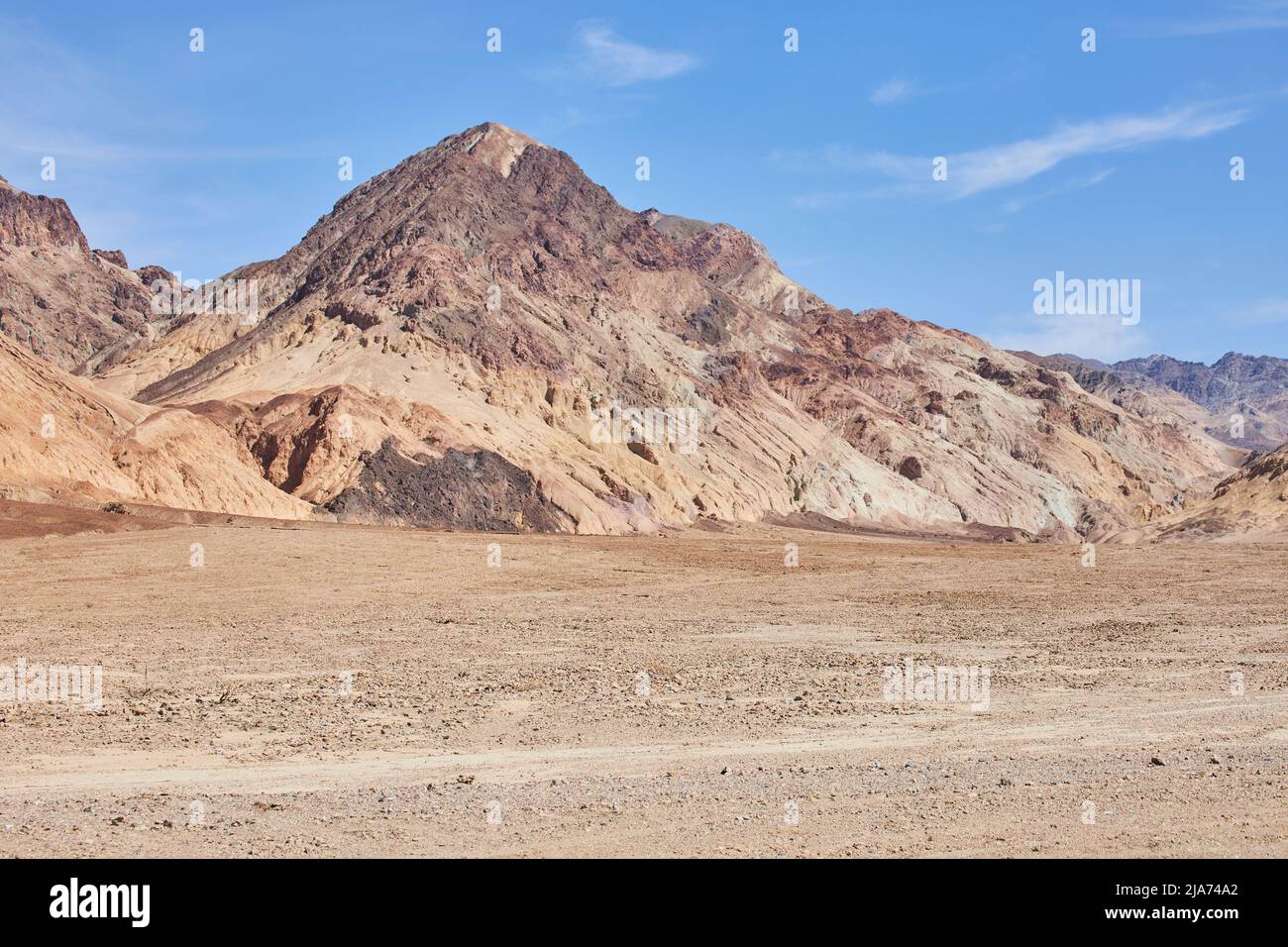 Death Valley landscape with plains and mountains Stock Photo Alamy