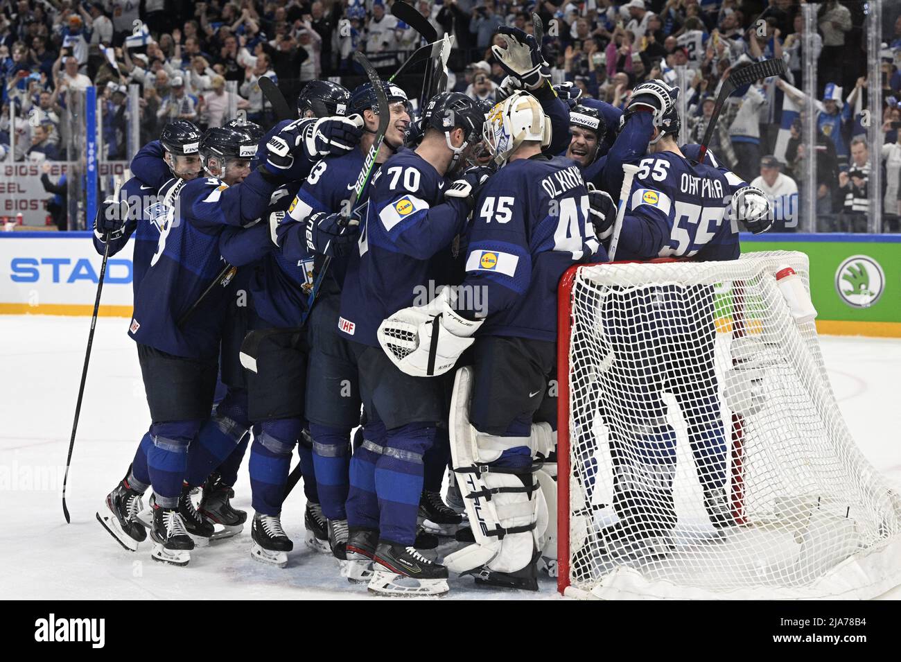 Tampere, Finland. 28th May, 2022. Hockey players of Finland celebrate a victory after the 2022 IIHF Ice Hockey World Championship semifinals match Finland vs