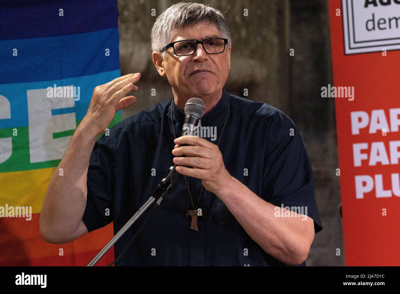 Naples, Italy. 27th May, 2022. Don Maurizio Patriciello, parish priest of the parish of the Green Park of Caivano during his speech at the conference 'Naples free from the Camorra' held on May 27, 2022 at the Domus Ars Center for Music and Culture in Naples. Credit: Independent Photo Agency/Alamy Live News Stock Photo