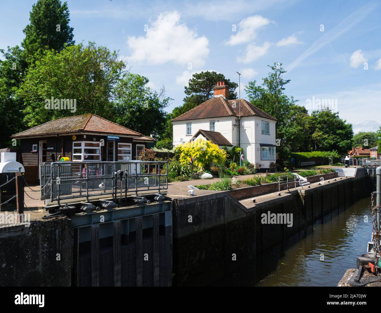 Lock keeper's cottage at Marlow Lock on River Thames Marlow Buckinghamshire England UK Stock Photo