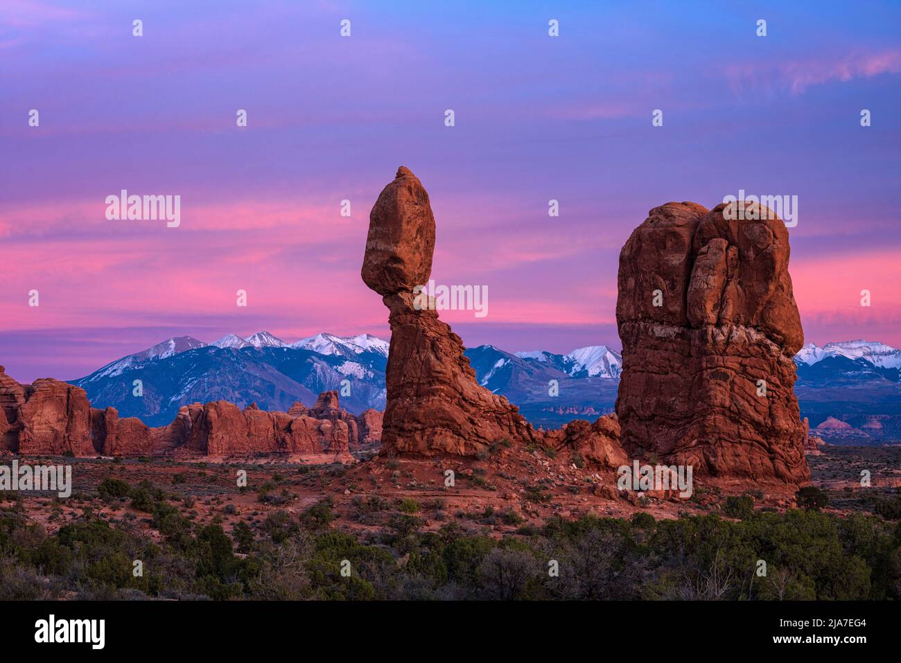 Balanced Rock at twilight in Arches National Park in Utah Stock Photo