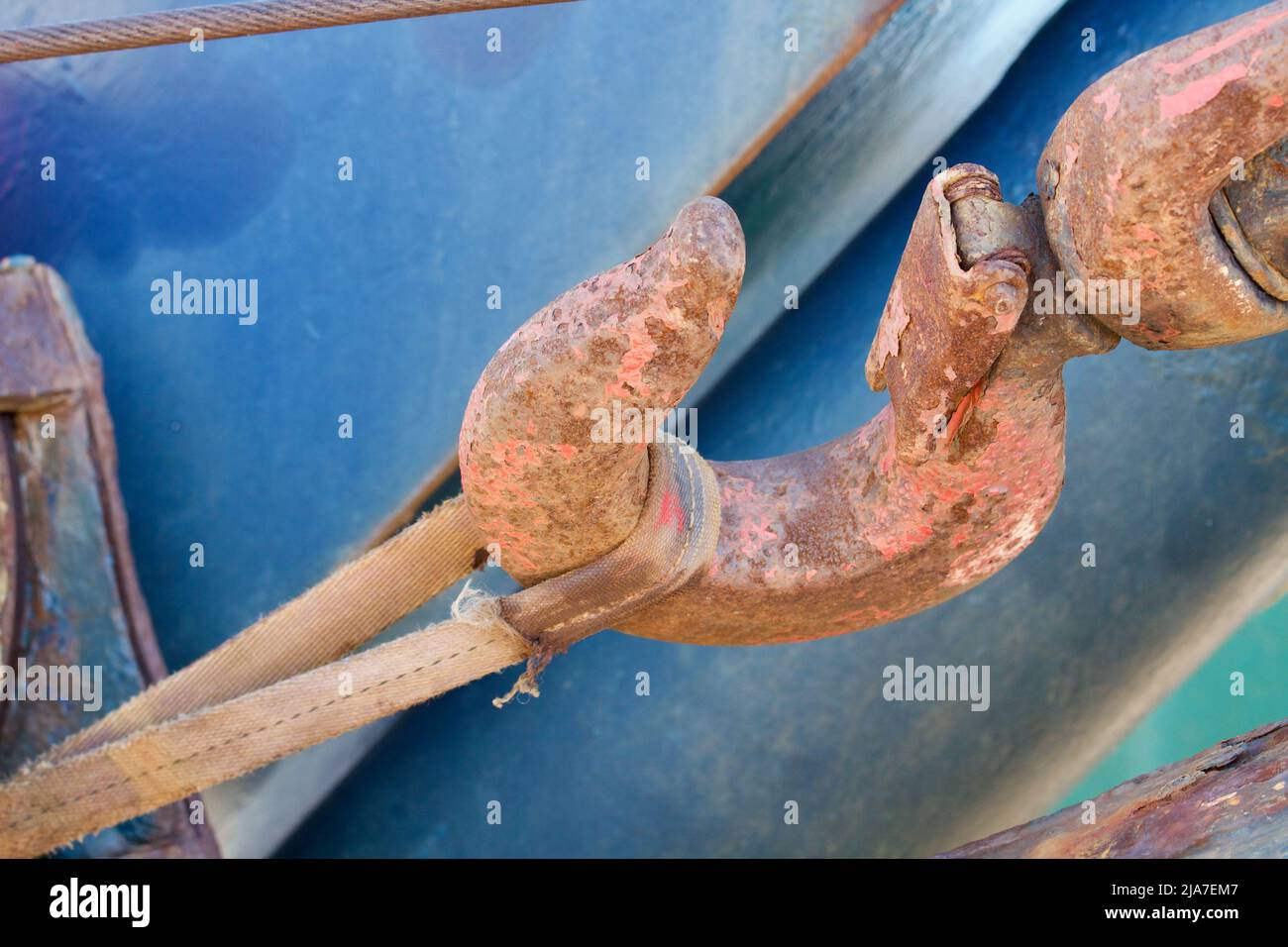 Nautical tackle Block and chain Stock Photo Alamy
