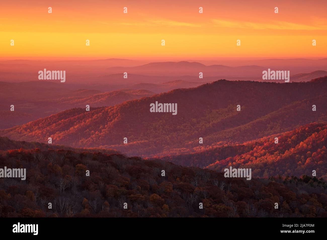 Autumn sunrise from Rattlesnake Overlook in Shenandoah National Park in Virginia Stock Photo