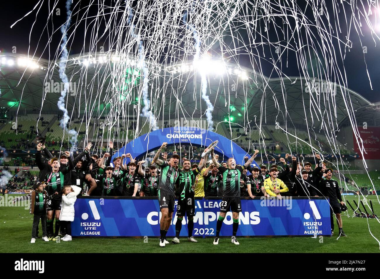Melbourne, Australia, 28 May, 2022. Western United celebrate winning the Grand Final during the A-League Grand Final soccer match between Melbourne City FC and Western United at AAMI Park on May 28, 2022 in Melbourne, Australia. Credit: Dave Hewison/Speed Media/Alamy Live News Stock Photo