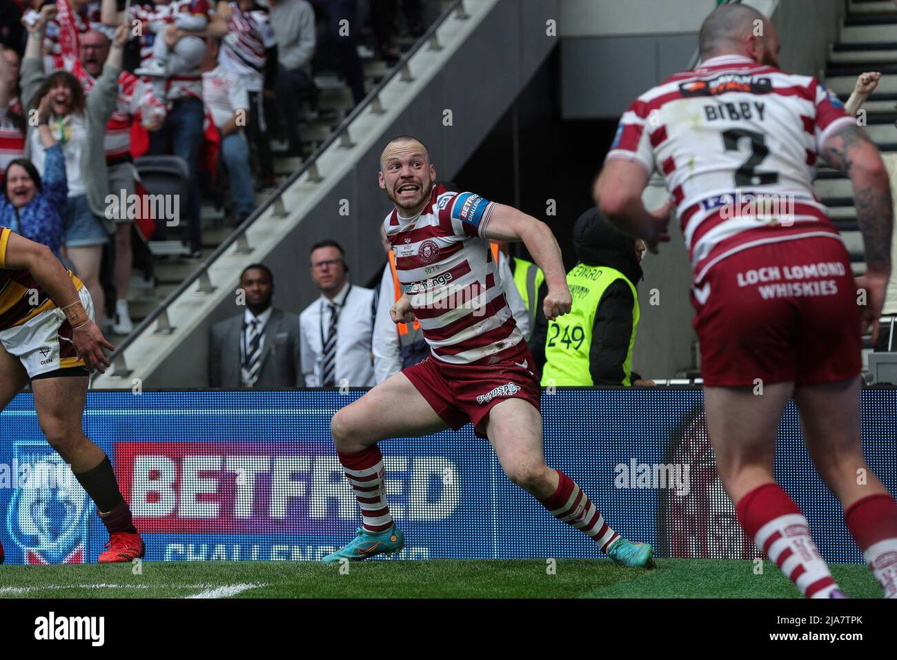 Liam Marshall 5 Of Wigan Warriors Celebrates The Winning Try Of The Game And Makes It 14 16 To 