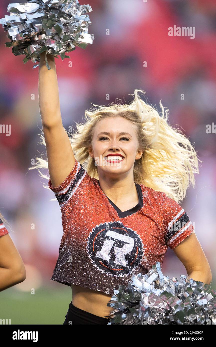 Cfl cheerleaders hi-res stock photography and images - Alamy