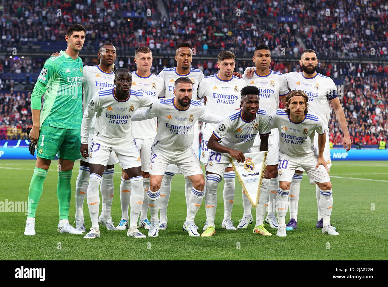 Paris, France, 28th May 2022. The Real Madrid team pose for a team photo before the UEFA Champions League match at Stade de France, Paris. Picture credit should read: David Klein / Sportimage Credit: Sportimage/Alamy Live News Stock Photo
